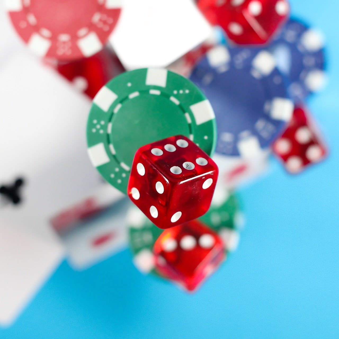 luxebet77 App မြန်မာ Mobile Gaming ကစားနေစဉ်